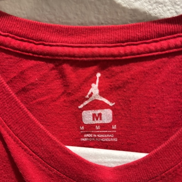 3 for $17.00 A vintage Michael Jordan #23 t-shirt red size Medium 04 - Picture 3 of 5